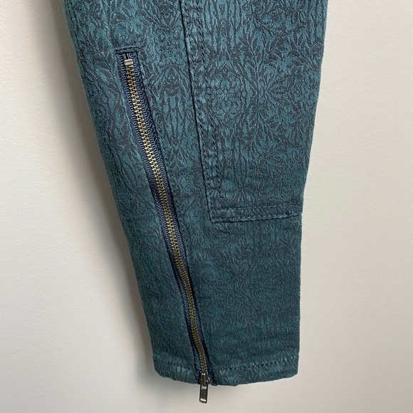 Pilcro and The Letterpress Green Forest Floral Stretch Pant Size 26‎ Zipper Hems - Picture 2 of 14